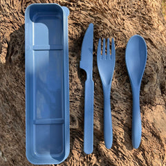 Wildtrak 4 Piece Wheat Straw Cutlery Set in Case - Blue or Beige