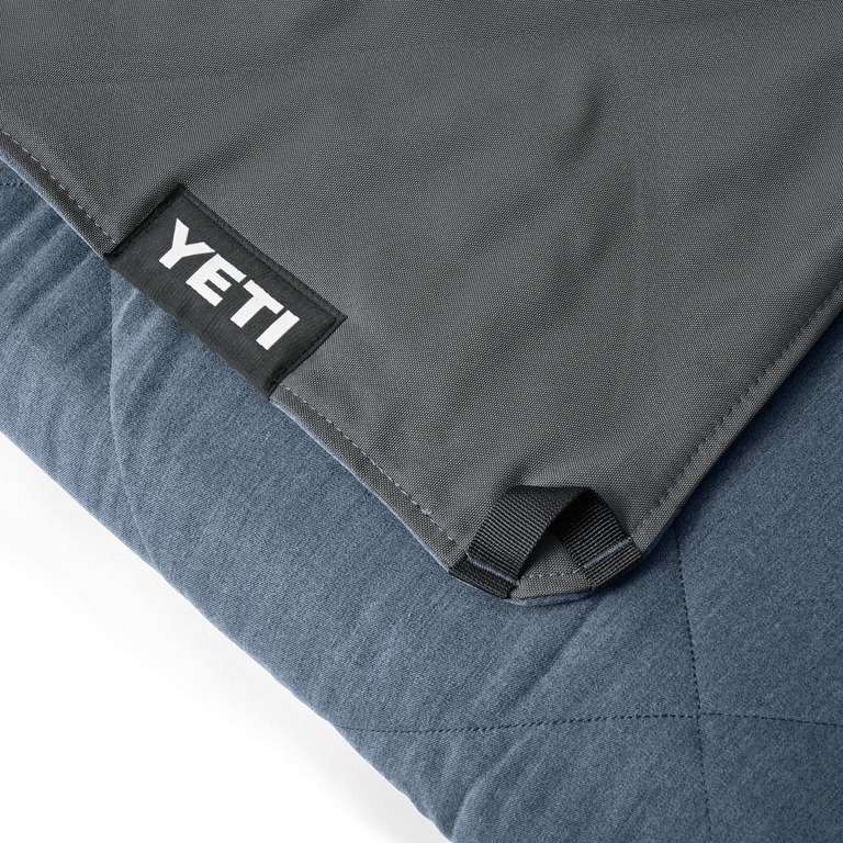 YETI Lowlands Blanket Navy