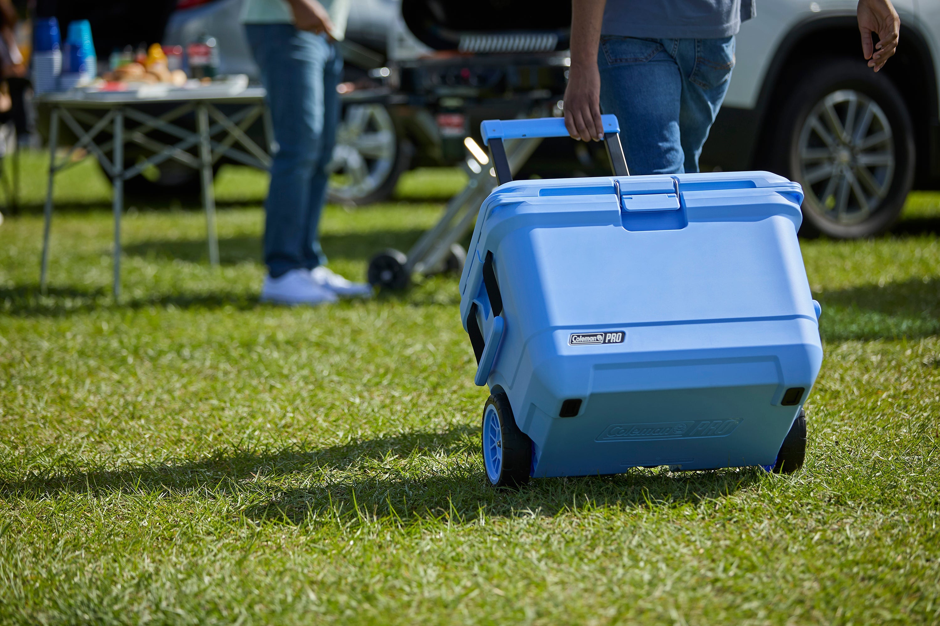 Coleman Cooler Pro 52L Wheeled - Blue Sky