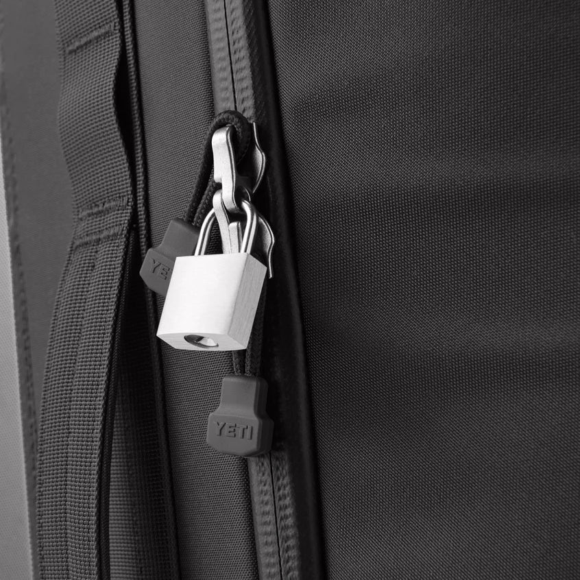YETI Crossroads Luggage 29" Black