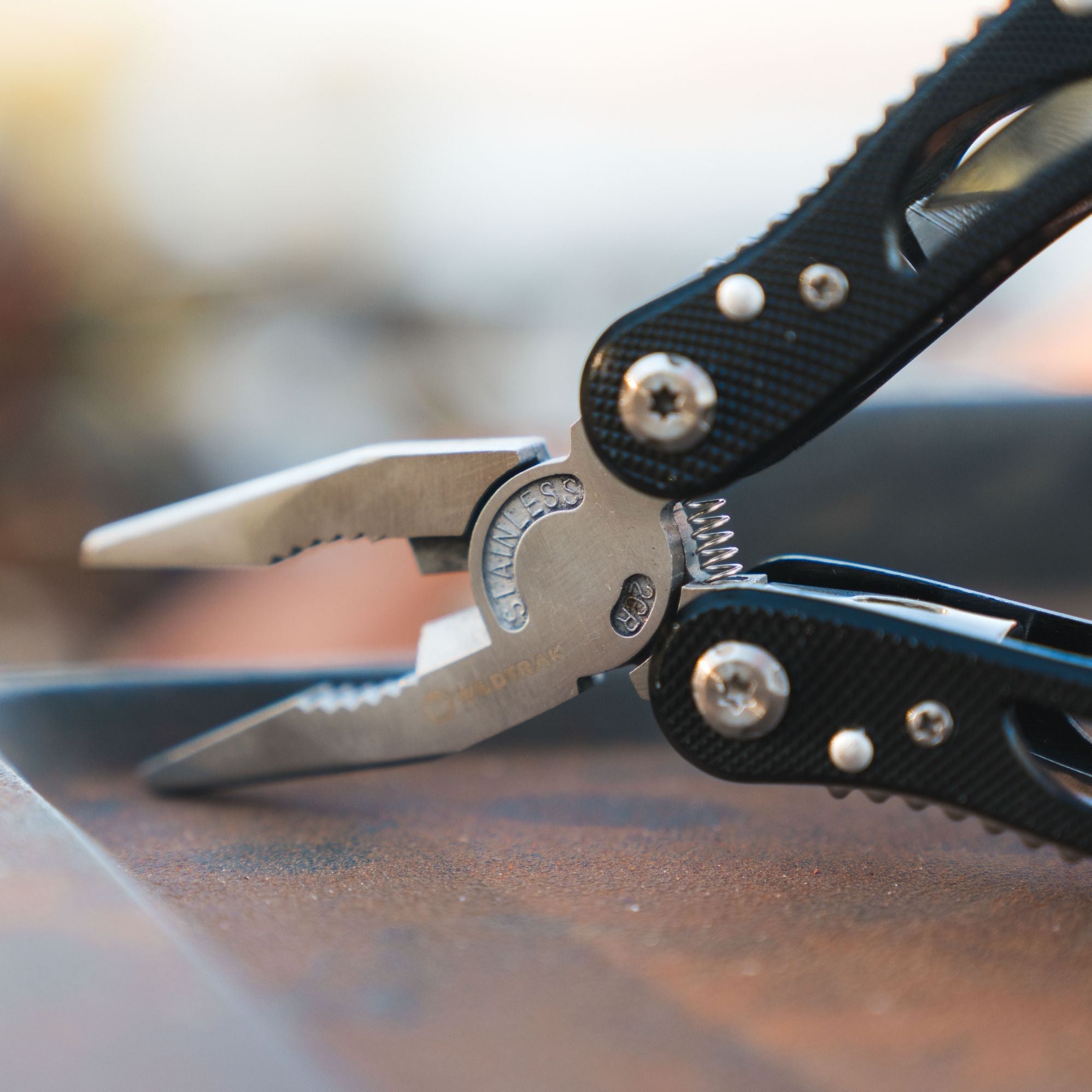 Wildtrak 25 in 1 Multi Function Tool with Pliers