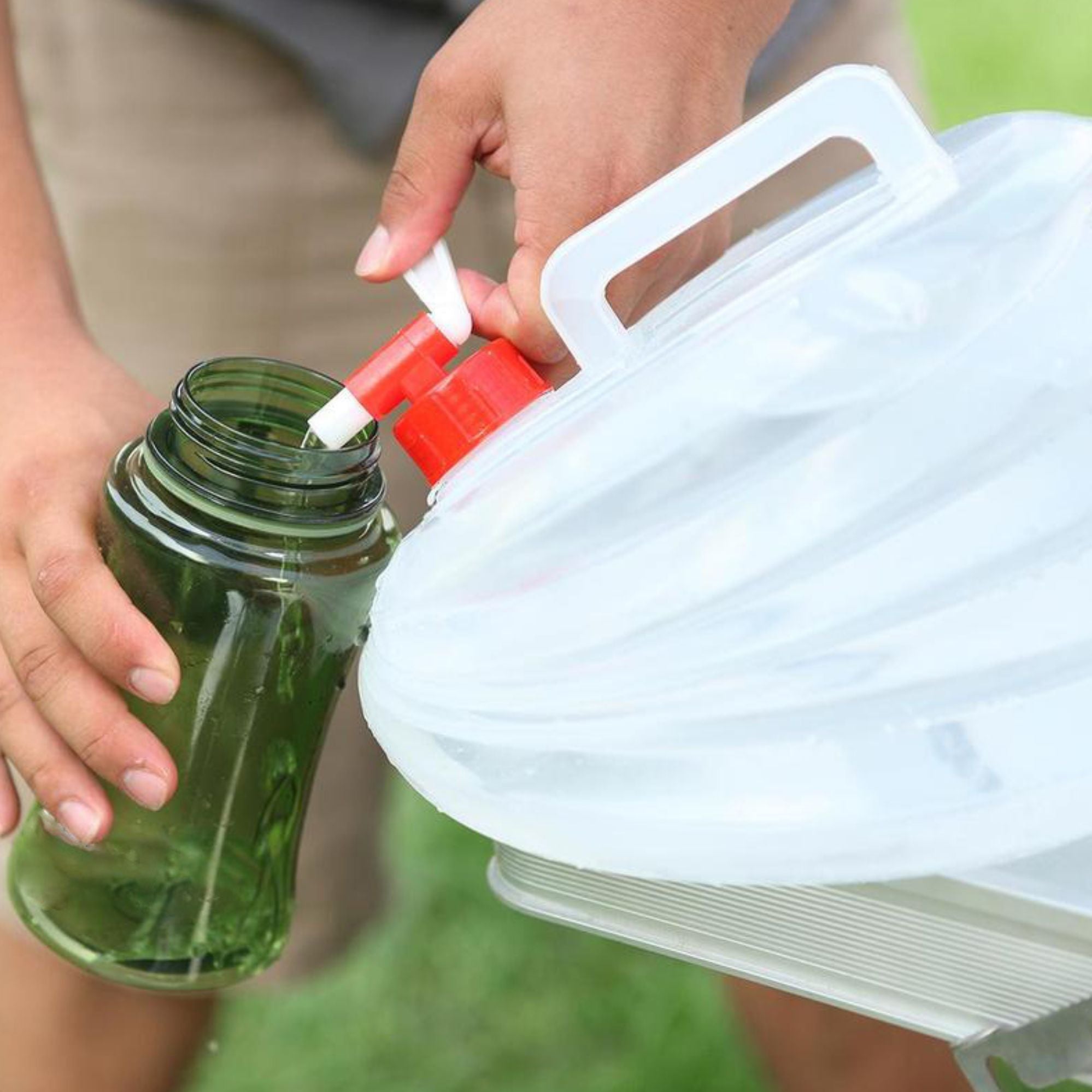 Wildtrak Collapsible 5 Litre Water Carrier with Tap