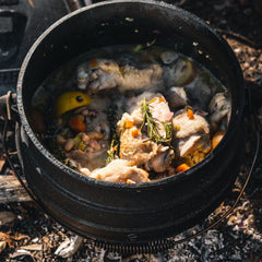 Wildtrak 8L Cast-Iron Pre-Seasoned Potjie Pot with 3 Feet, Spiral Bail Handle, and Wooden Box