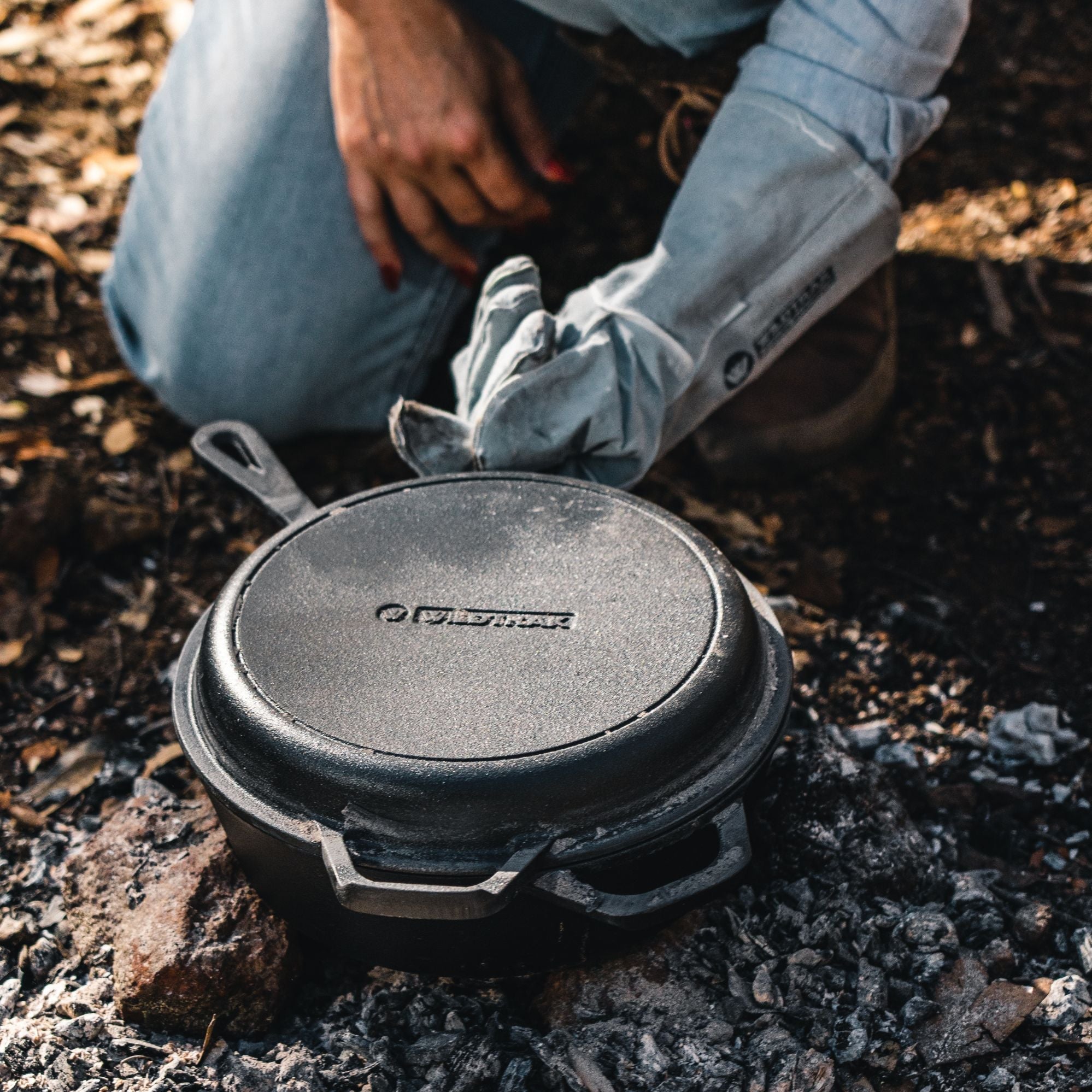 Wildtrak 3.2 Quart Pre-Seasoned Cast Iron 2in1 Combo Cooker 26.5x4cm
