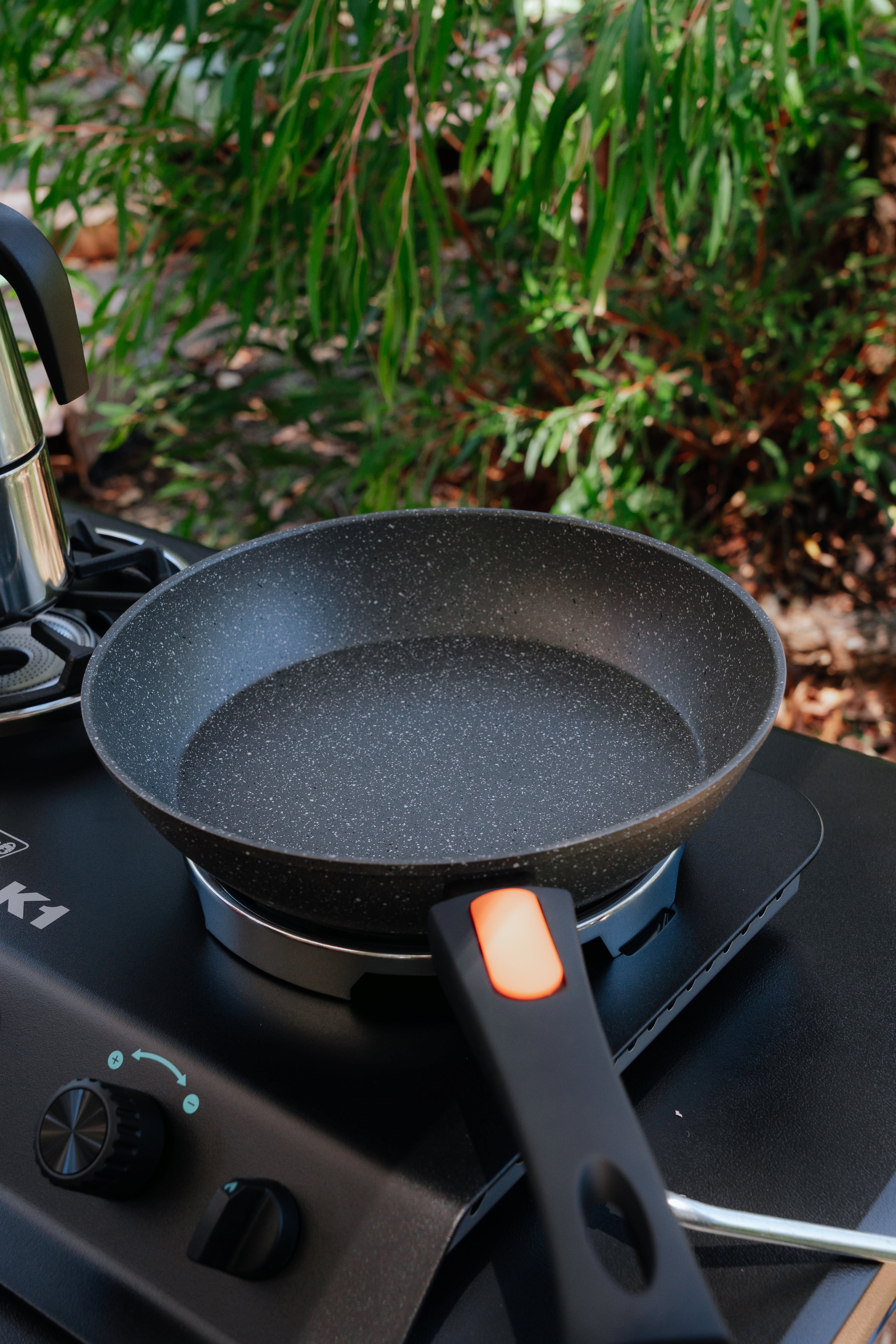 Non Stick Induction Safe Fry Pan with Detachable Handle 24cm