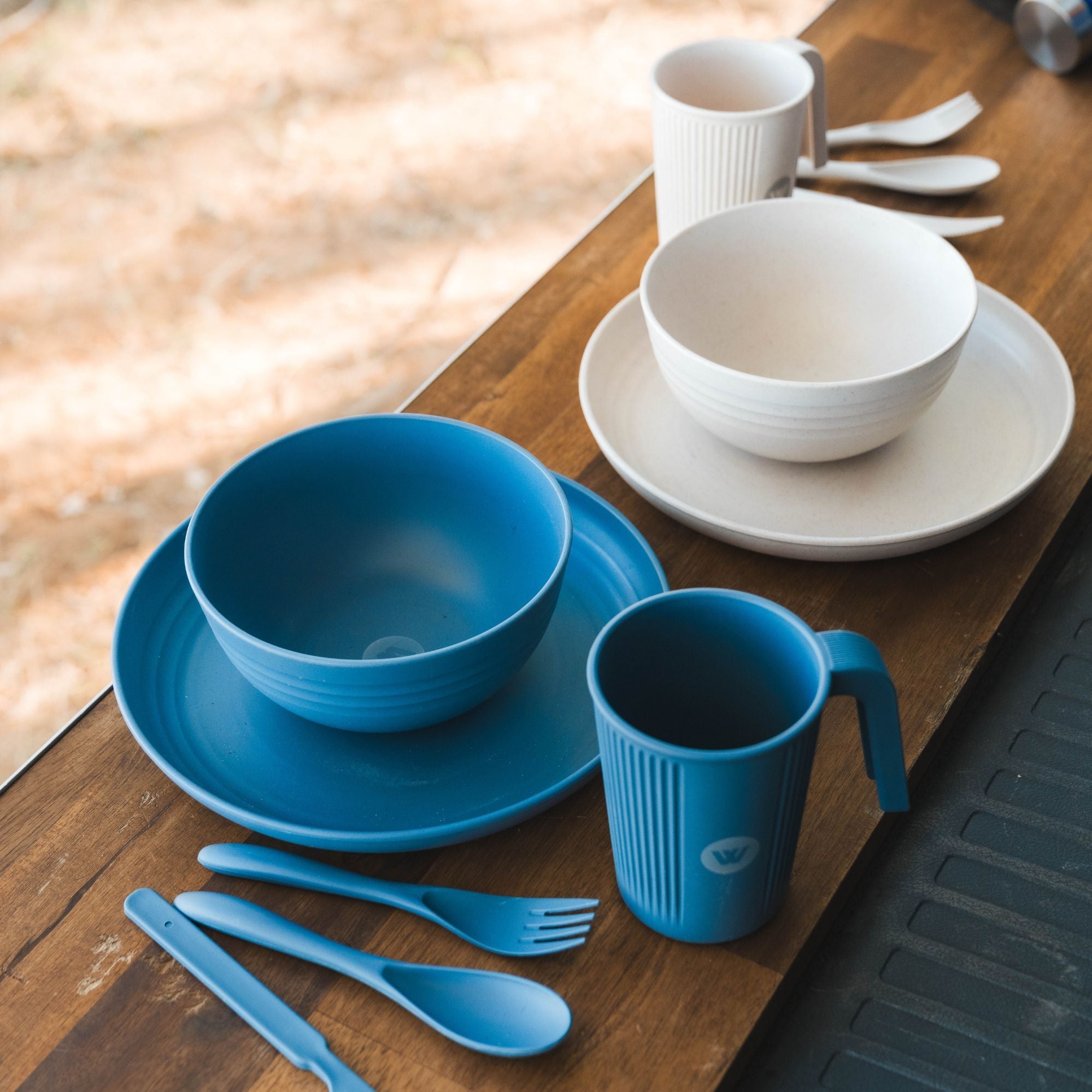 Wildtrak 6pc 1-Person Wheat Straw Dinner Set – Beige or Blue