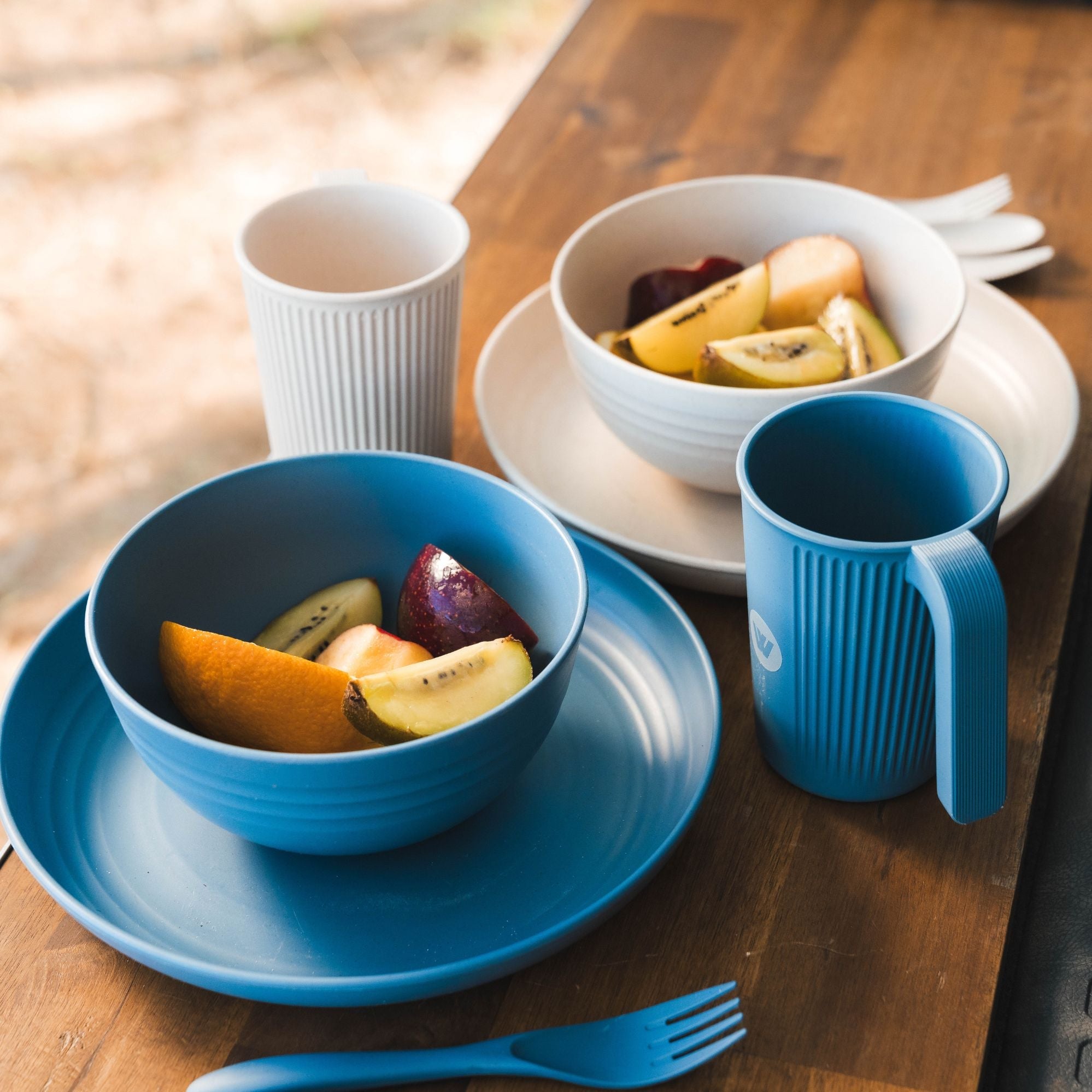 Wildtrak 6pc 1-Person Wheat Straw Dinner Set – Beige or Blue