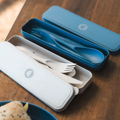 Wildtrak 4 Piece Wheat Straw Cutlery Set in Case - Blue or Beige