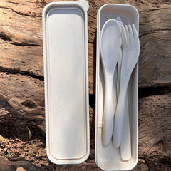 Wildtrak 4 Piece Wheat Straw Cutlery Set in Case - Blue or Beige