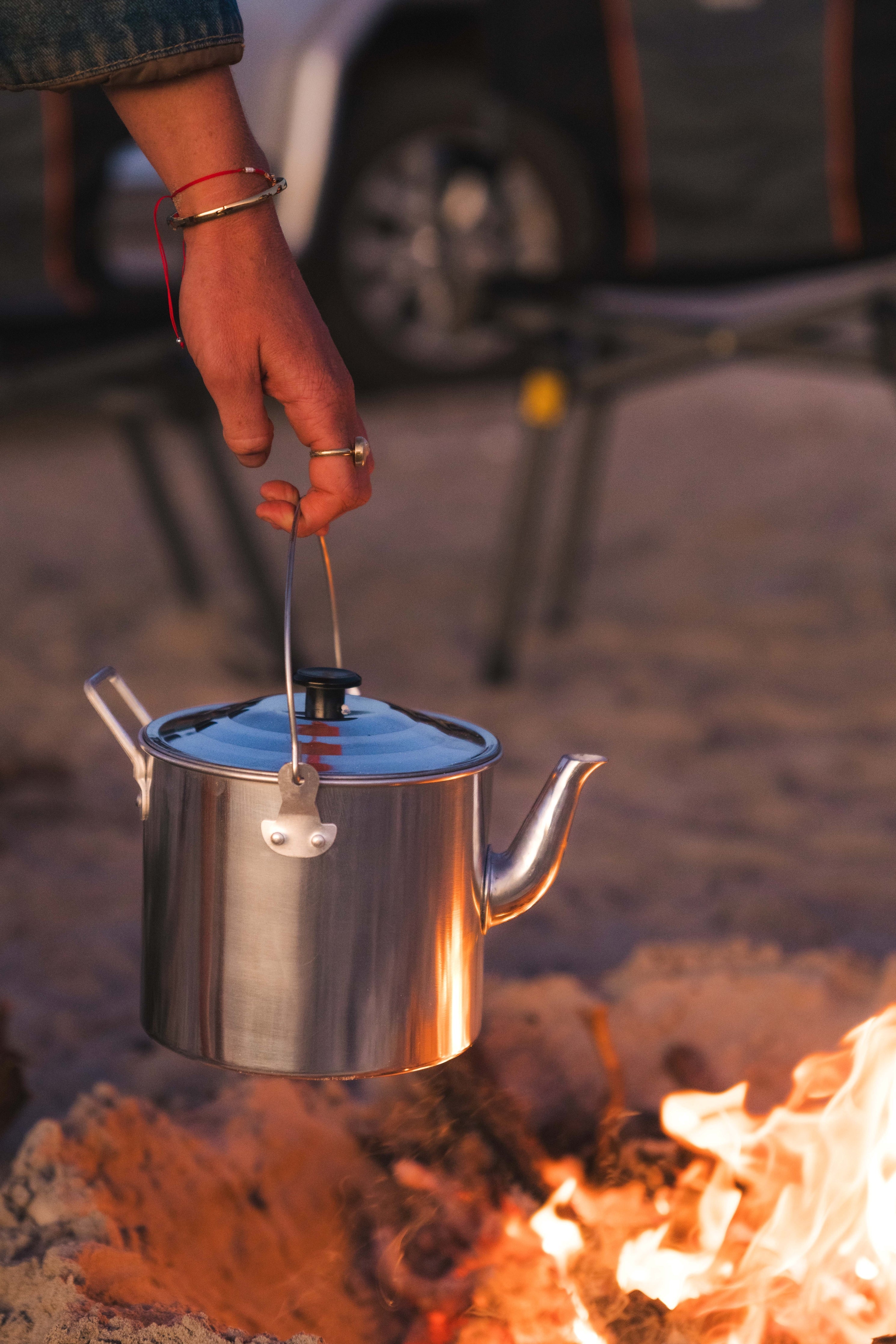 2.8L Aluminium Billy Teapot with Handle and Lid