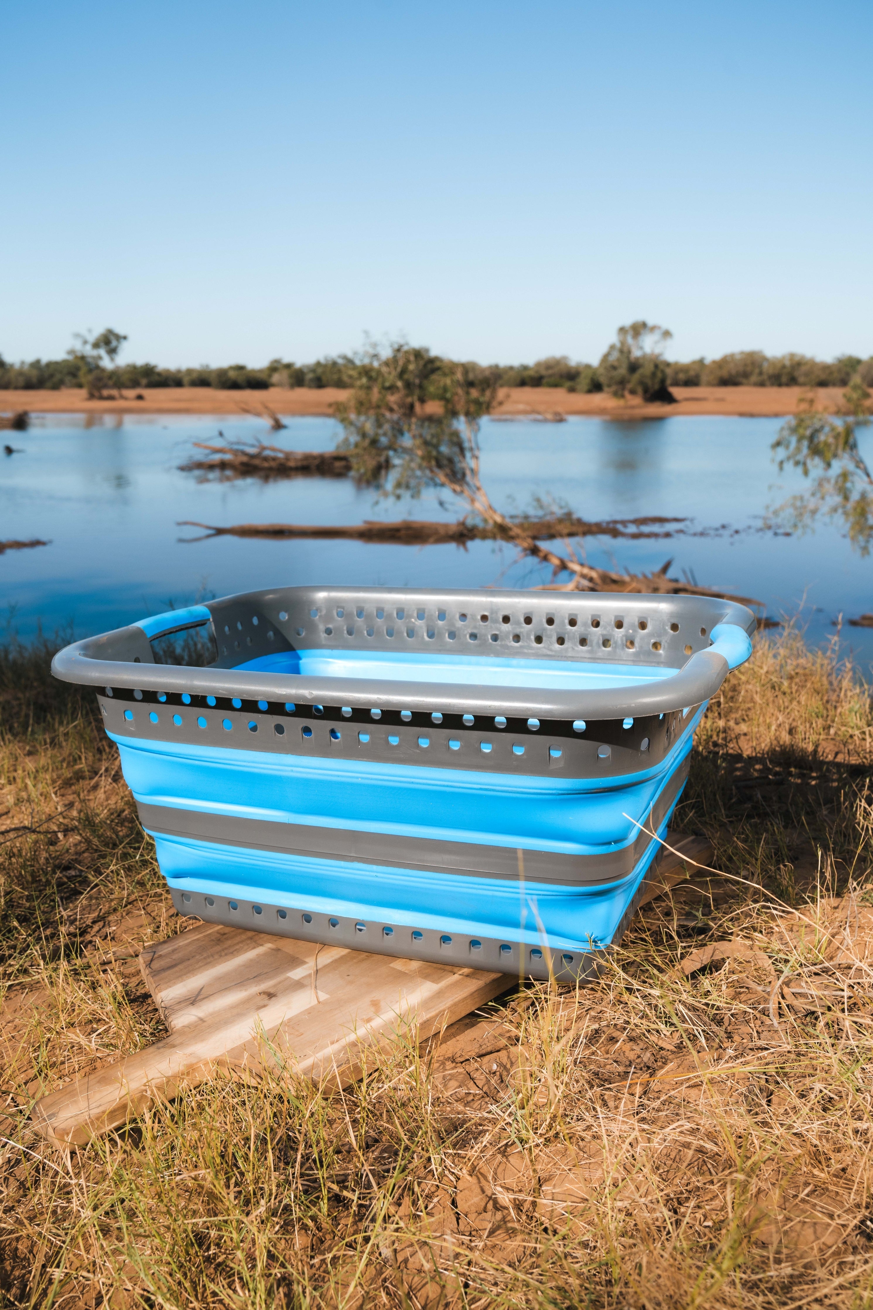 Collapsible 37 Litre Laundry Basket with Handles 60.9x45.4x26.7cm