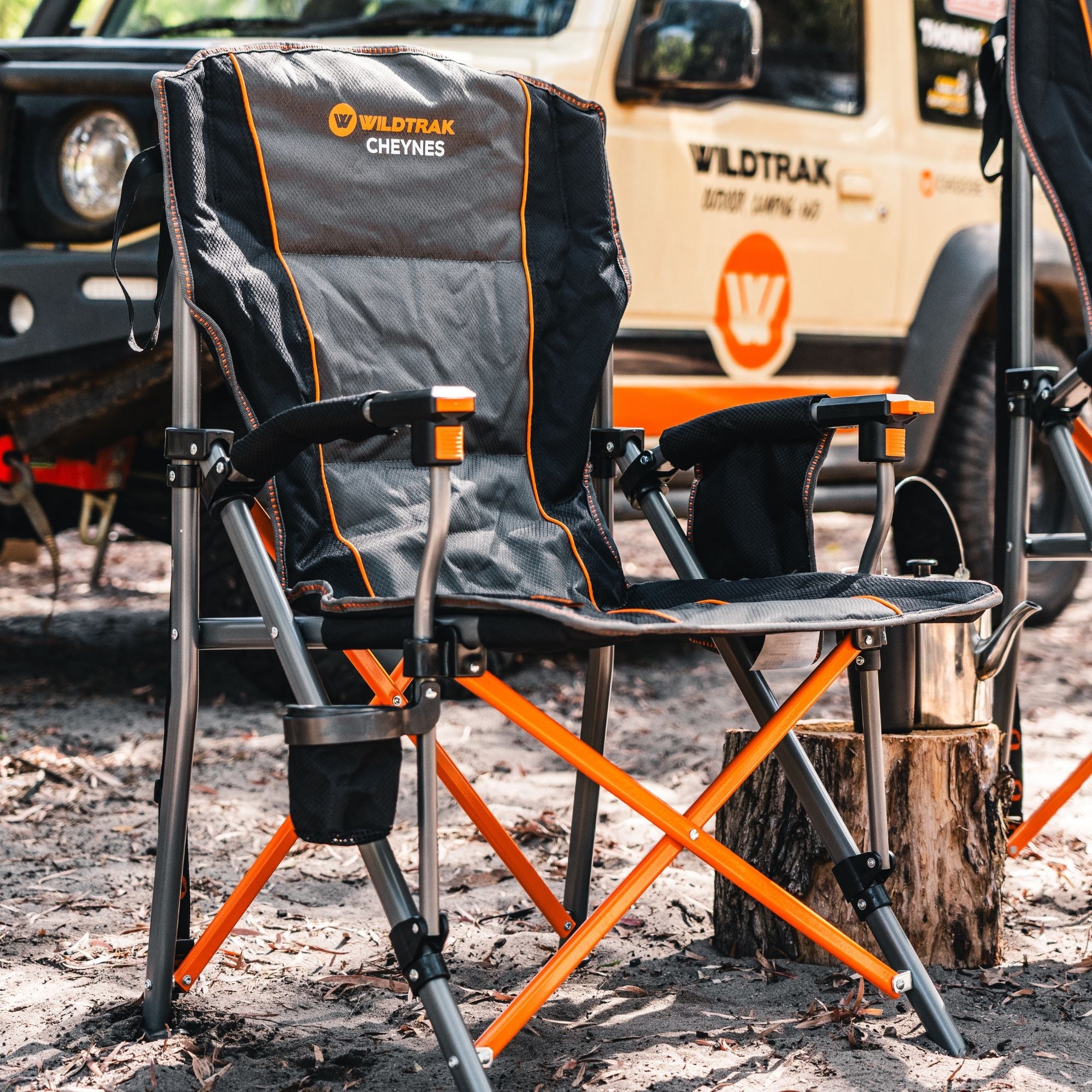 Wildtrak Cheynes Solid Arm Chair High Back