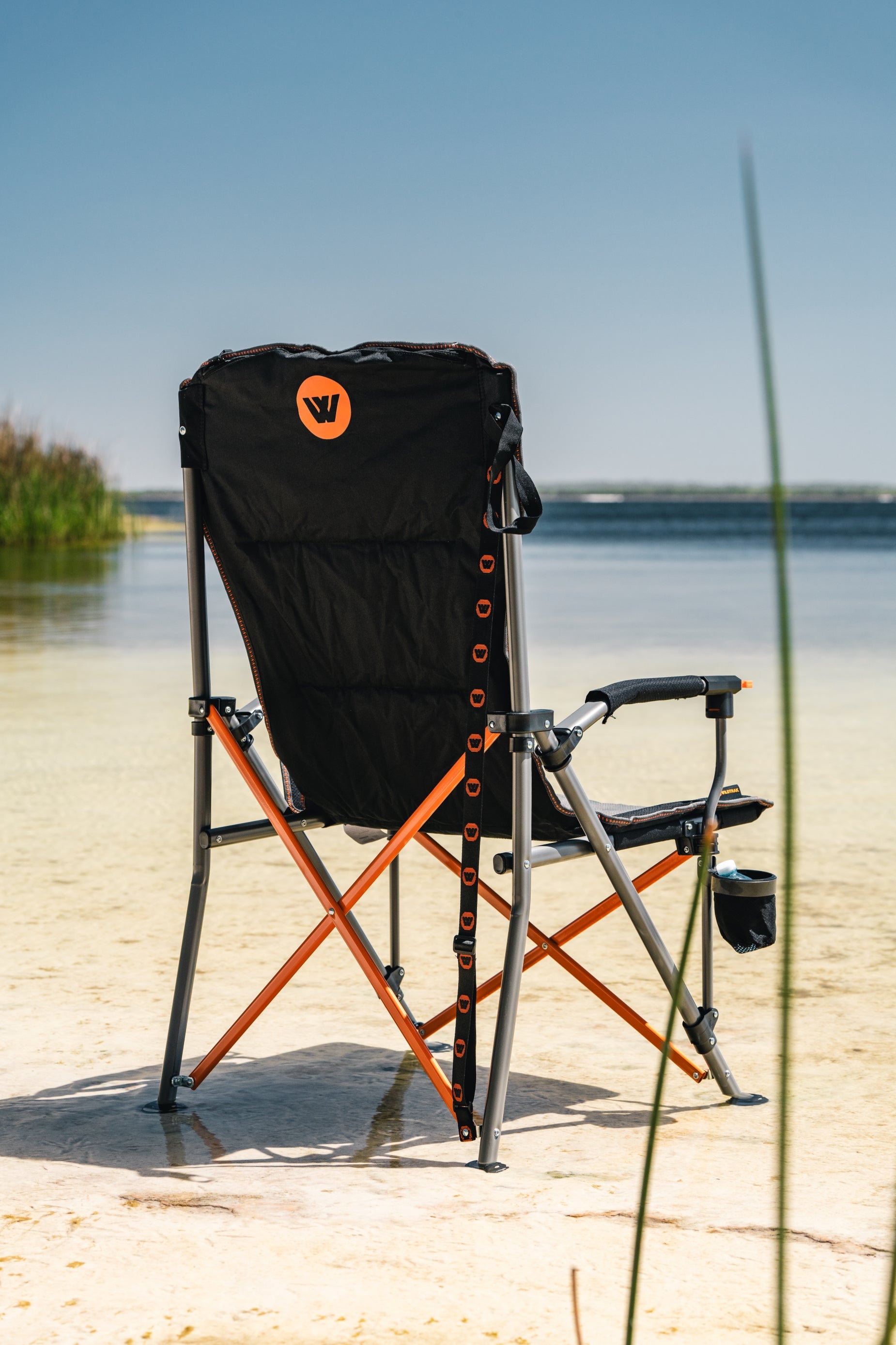 WILDTRAK™ XL Cheynes Deluxe Solid Arm Chair with High Back, Fully Cushioned, Wine Glass Holders, Drink Holder, Media Pocket, Self-Levelling Feet for Camping & Events, Zipped Storage Pocket, Carry Bag with Shoulder Strap