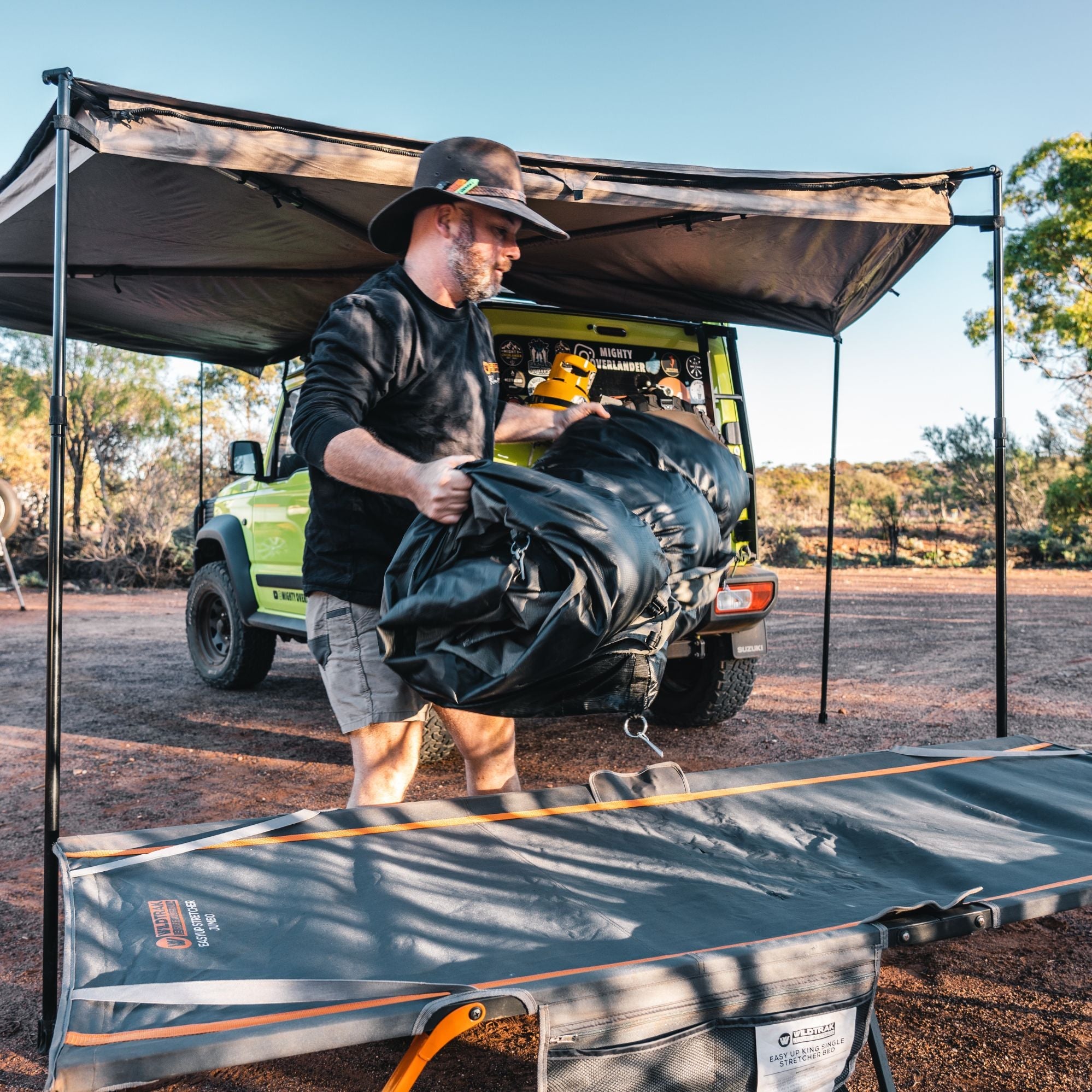 Wildtrak Jumbo Easy Up Stretcher Bed, 218 x 90 x 42cm