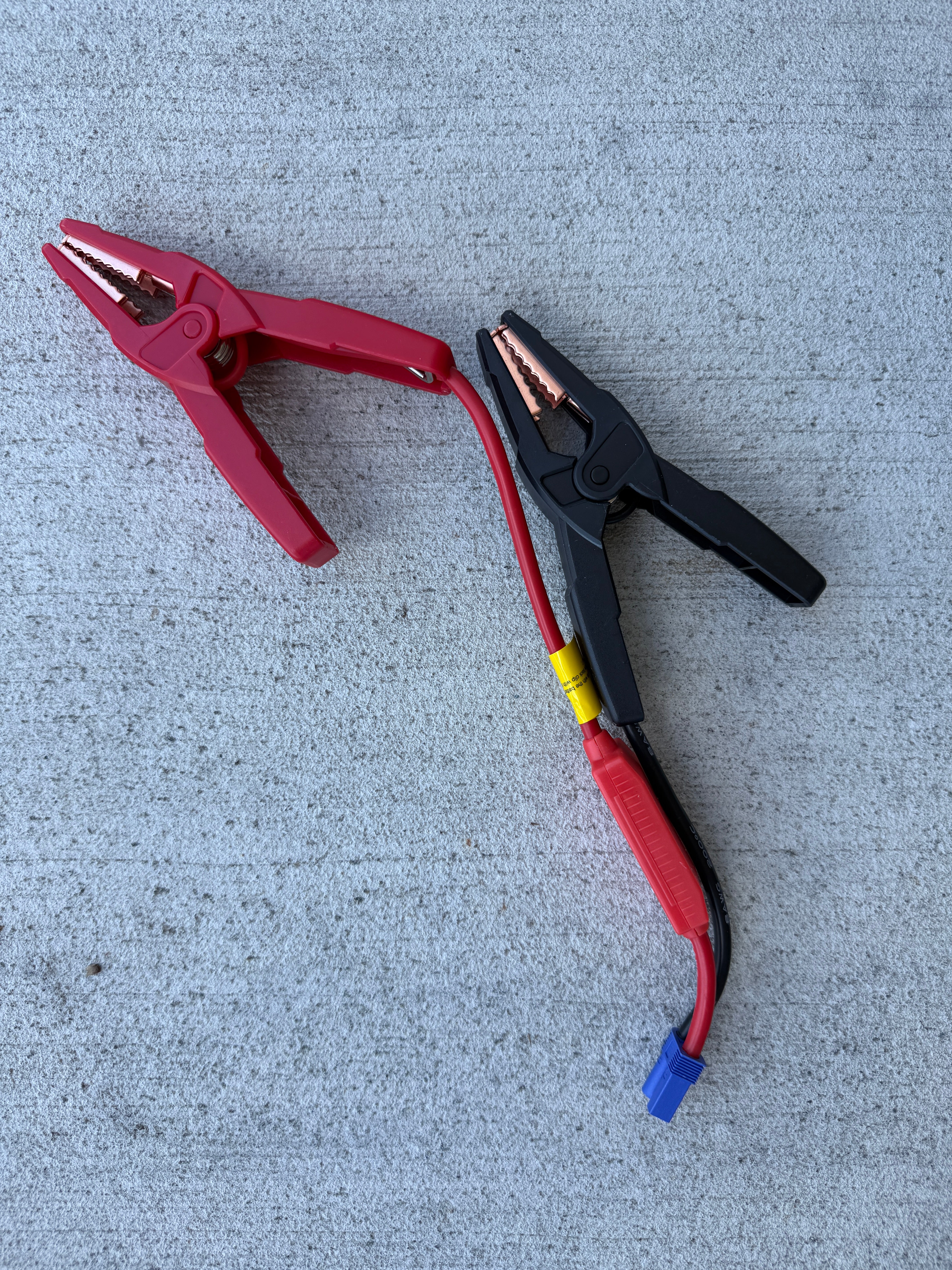 1000A 12KMAH HP Lithium Car and 4WD Jump Starter (Petrol & Diesel) with Hard Case and USB Port