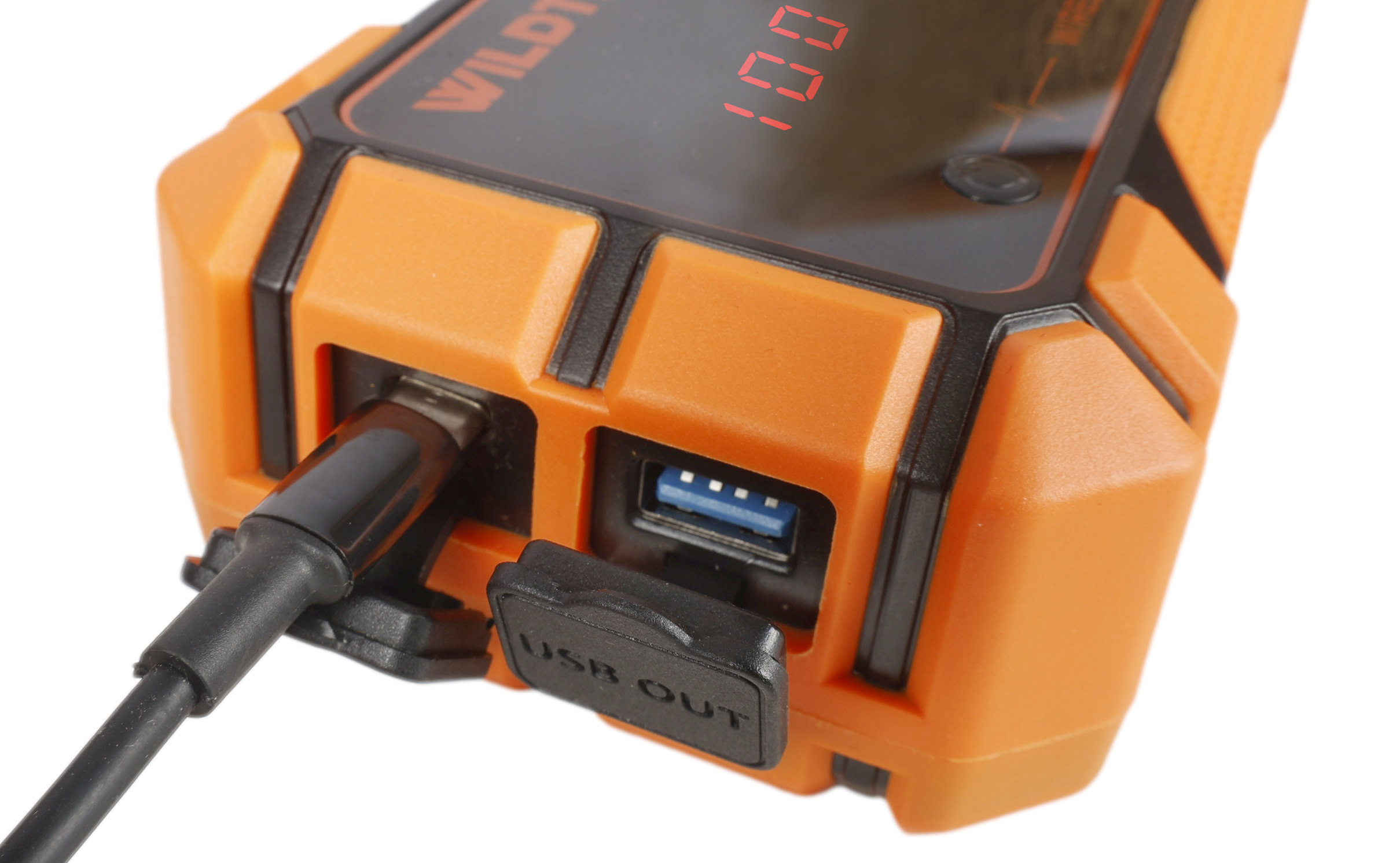 Wildtrak™ Heavy-Duty 2000A 16KMAH HP Lithium Car & 4WD Jump Starter (Petrol & Diesel) with Case, USB C Port & Wireless Charging