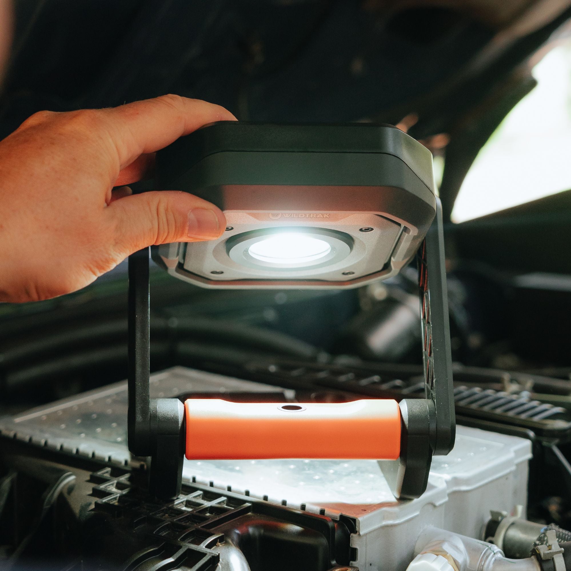 Wildtrak 2000L Rechargeable Worklight/Floodlight, 6 Light Modes, 360° Swivel Action
