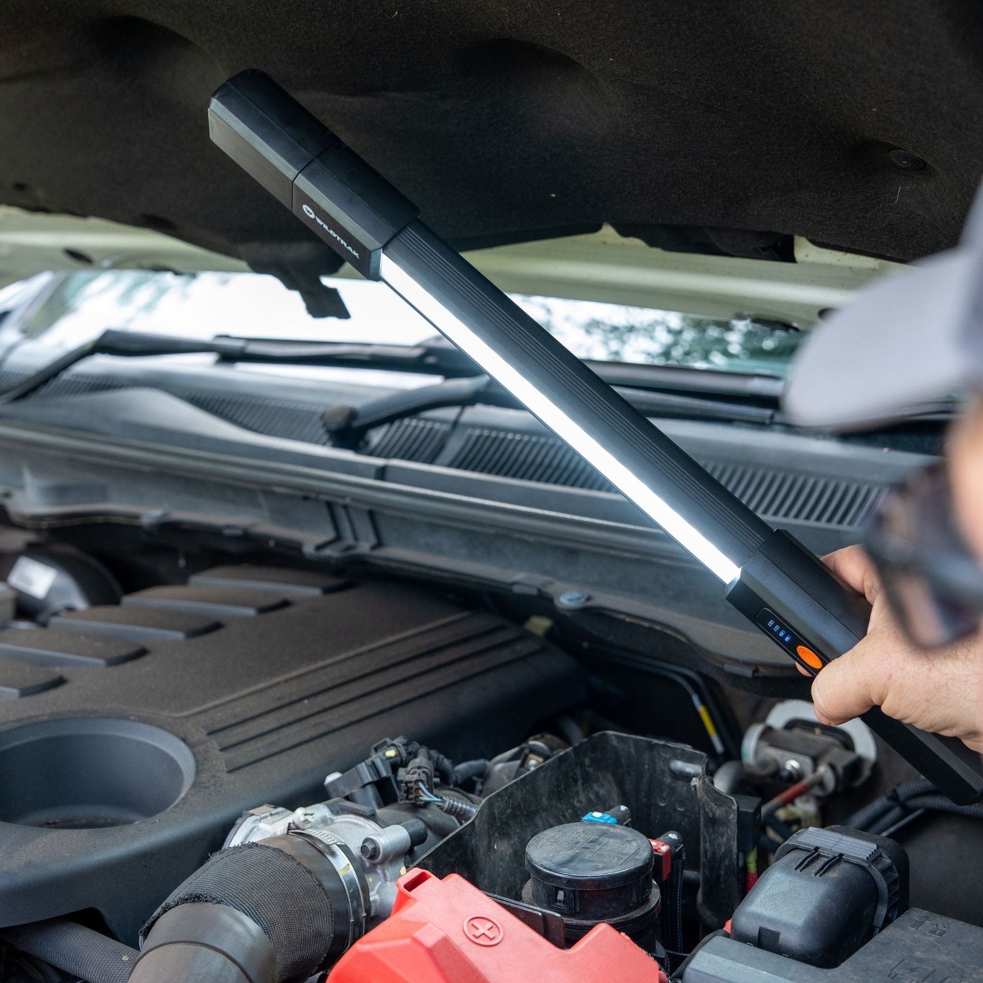 Wildtrak Aluminium Magnetic Under Hood Light 1200L