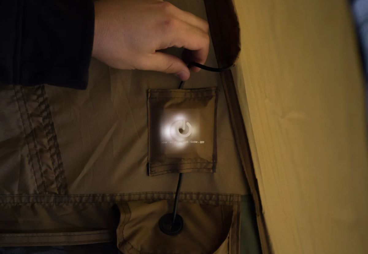 4p Northstar Series Instant Up Tent, Rip Stop Fabric, 2 Minute Setup, Darkroom Technology, Weathertec™ System, Integrated Strip Light