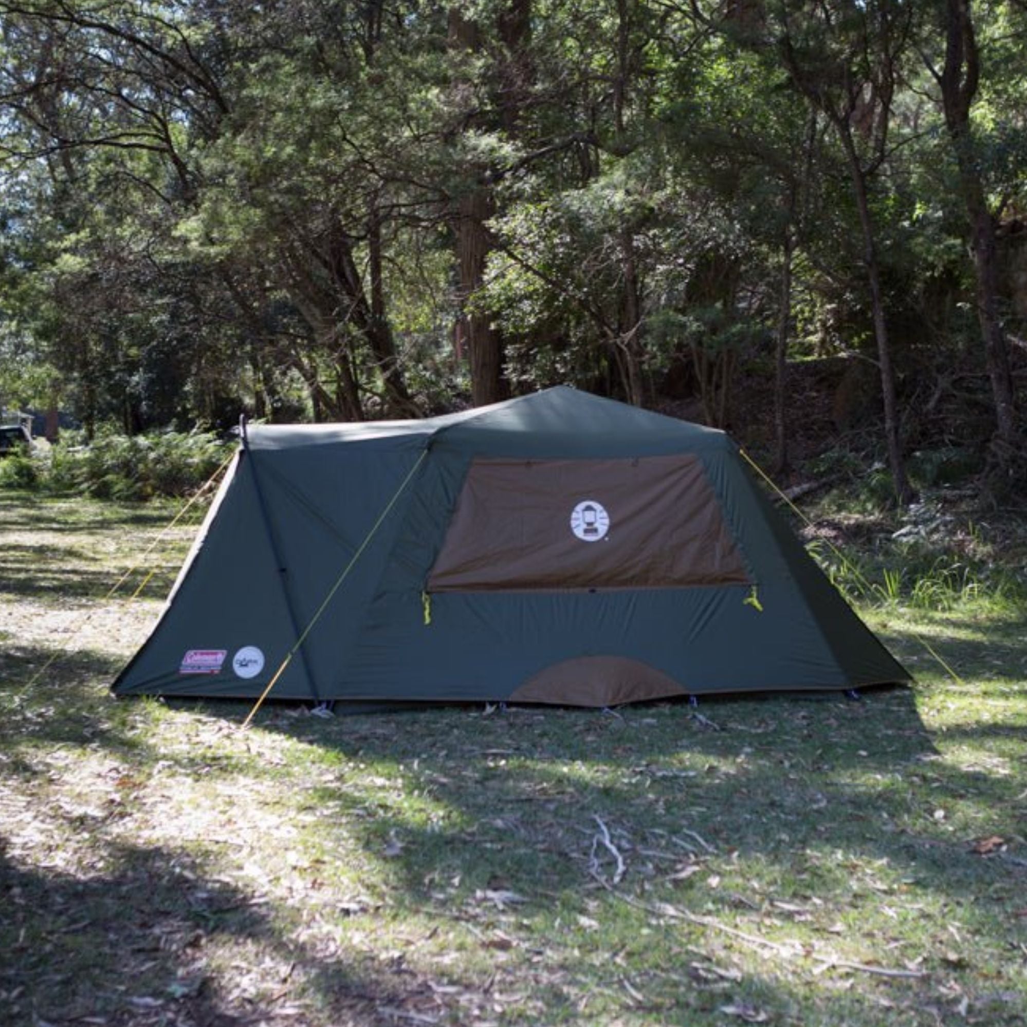 Coleman 6P Northstar Series Instant Up Tent, Darkroom, Weathertec