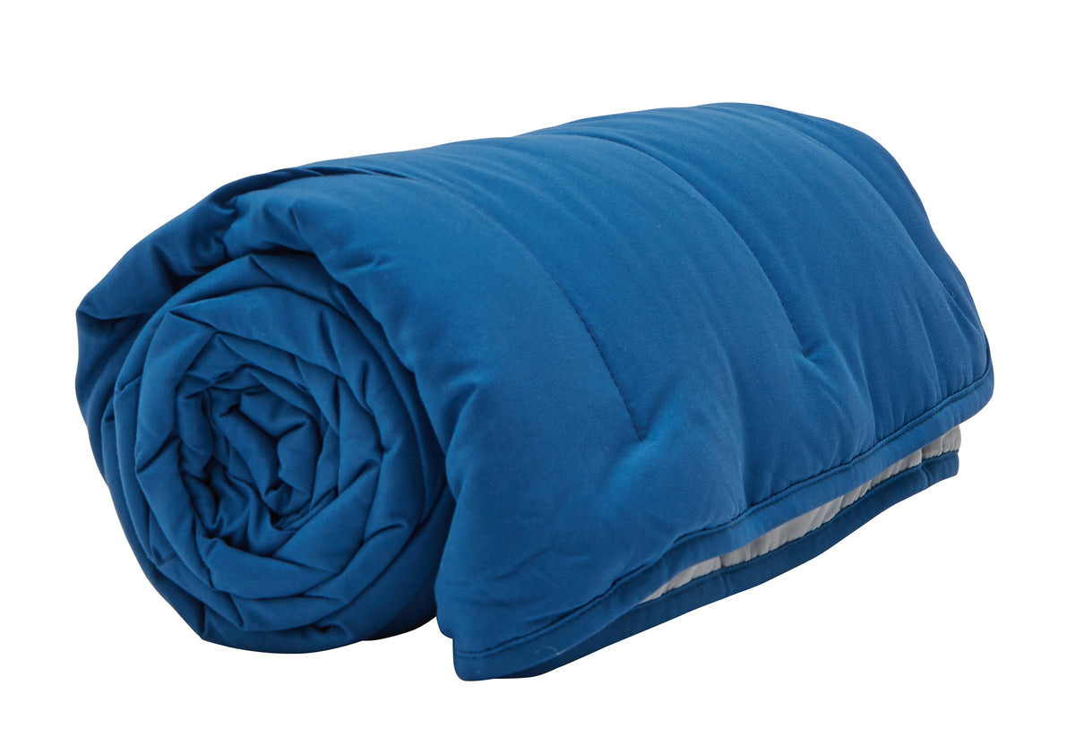 Coleman™ Plush Blanket, Quilt Construction, 180T Brushed Polyester Shell, Coletherm™ Hollow Polyester Filling, Temp Rating: 5°C, 153 x 66cm