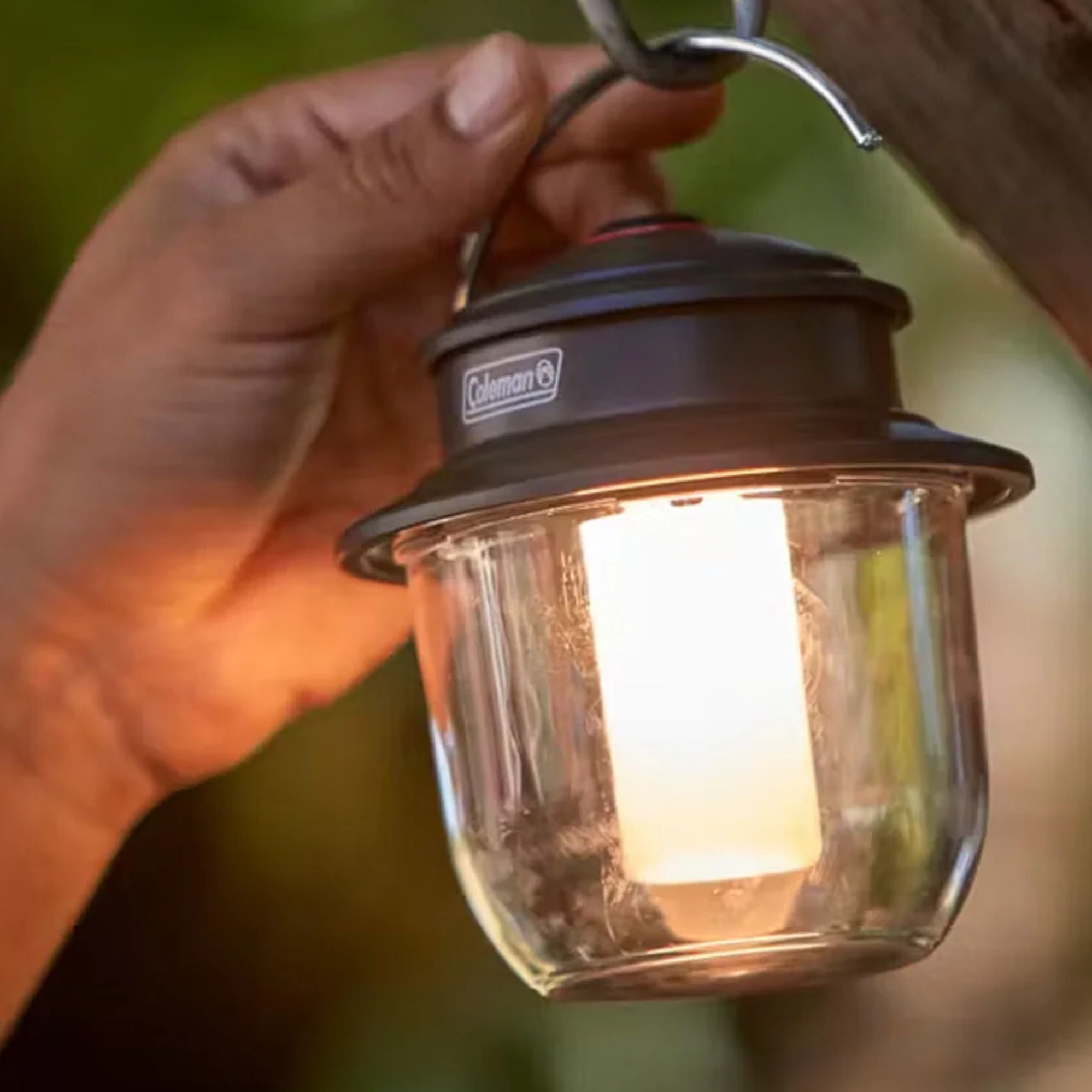 Coleman 400 Lumens Classic Lantern, Rechargeable Lithium Ion, Water Resistant