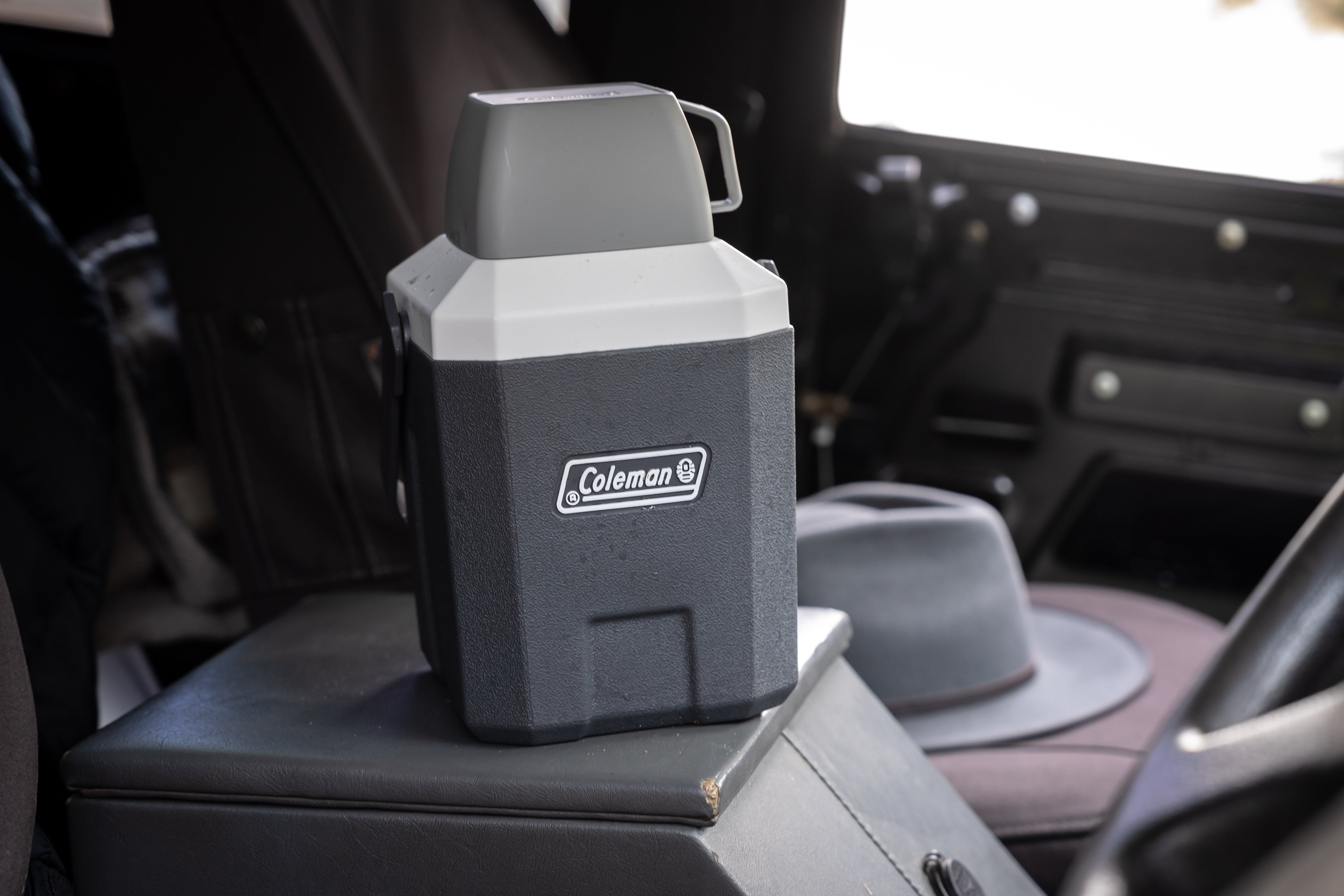 COOLER 2.7L EXTREME JUG GREY