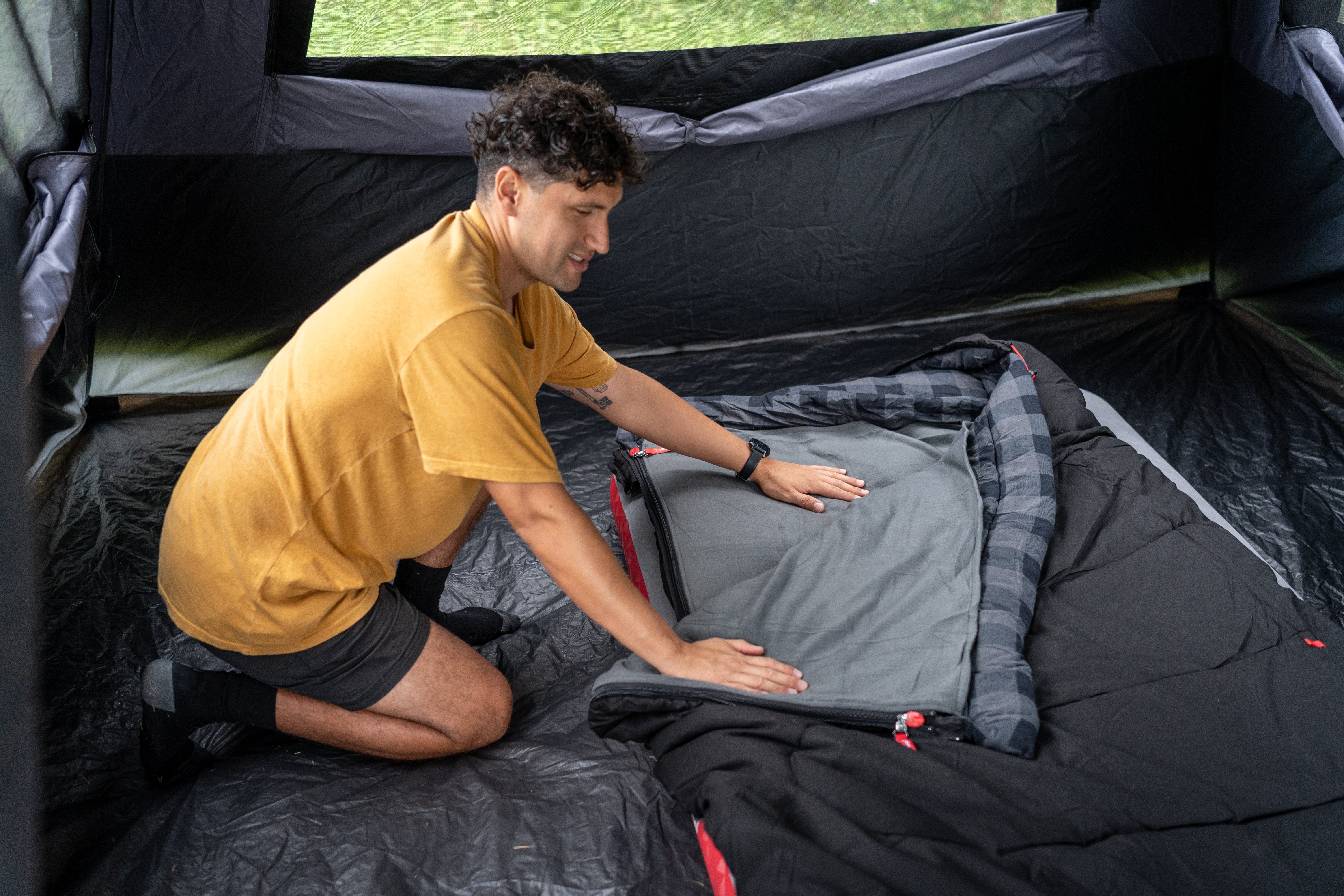 Coleman Pilbara C-7 Hooded Sleeping Bag, -7°C Rated