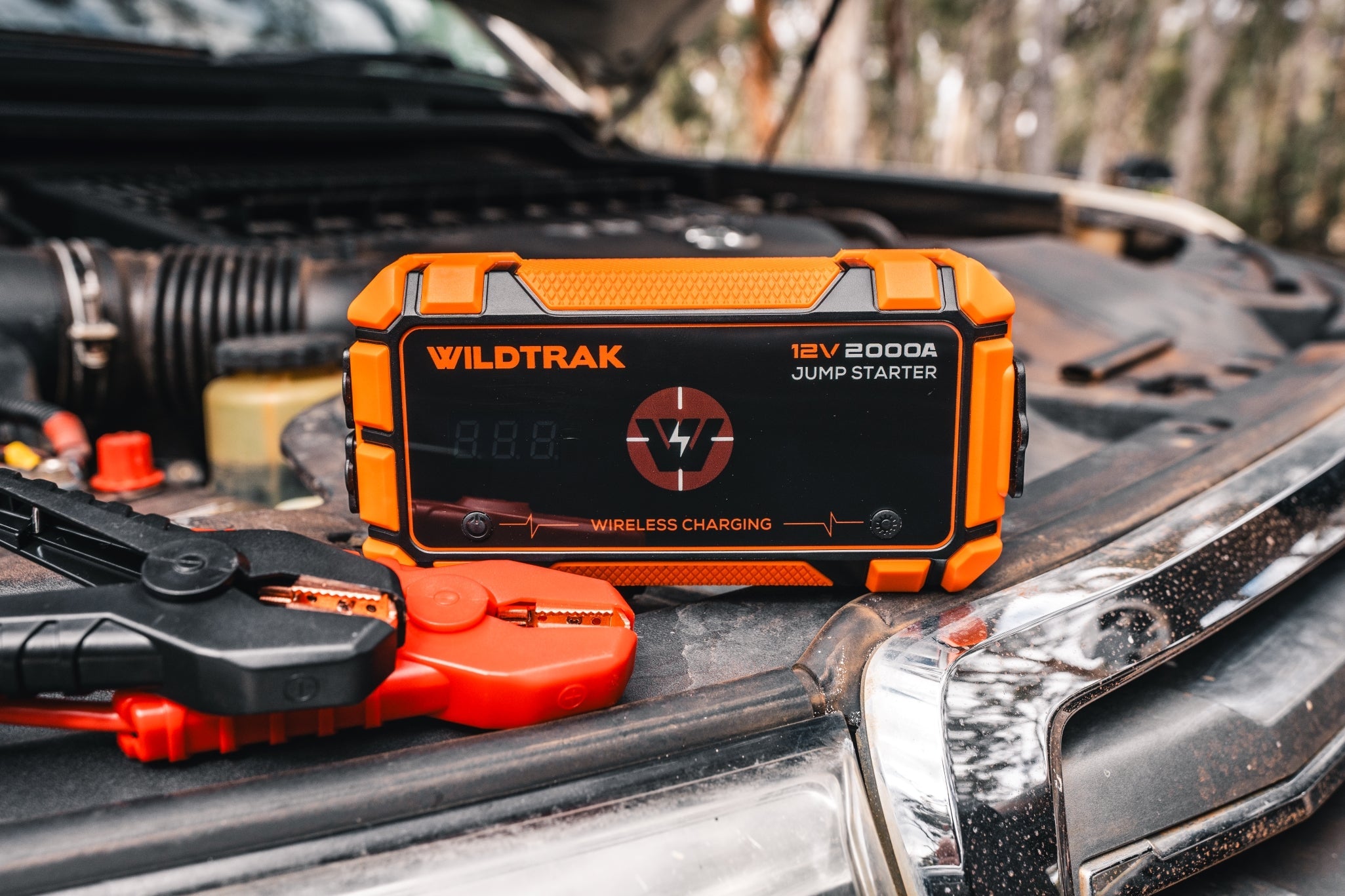 Wildtrak™ Heavy-Duty 2000A 16KMAH HP Lithium Car & 4WD Jump Starter (Petrol & Diesel) with Case, USB C Port & Wireless Charging