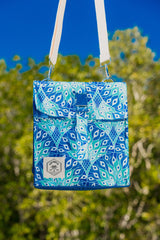 Good Vibes™ Insulated Lunch Bag, Removable Shoulder Strap, Metal Buckle - Peacock Paradise