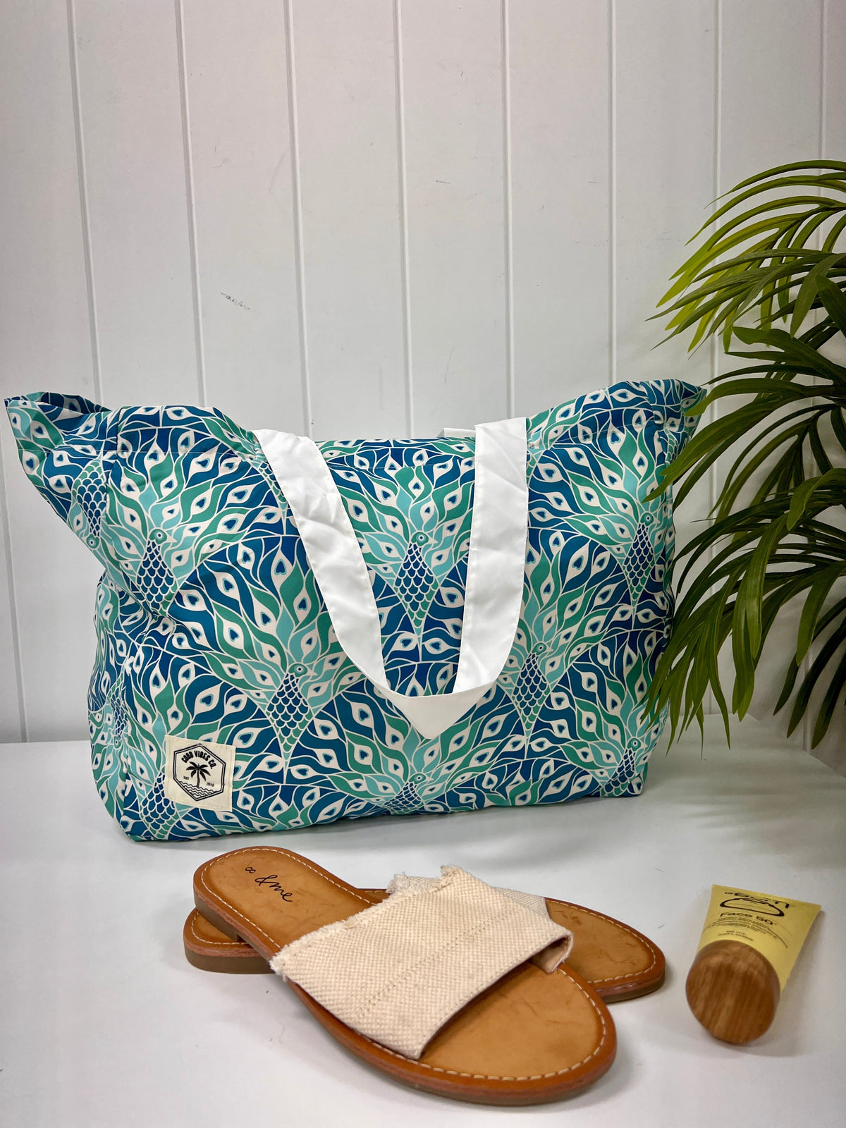 Good Vibes™ Eco Folding Shopping Tote Bag, 2 Internal Pockets, Handles - Peacock Paradise