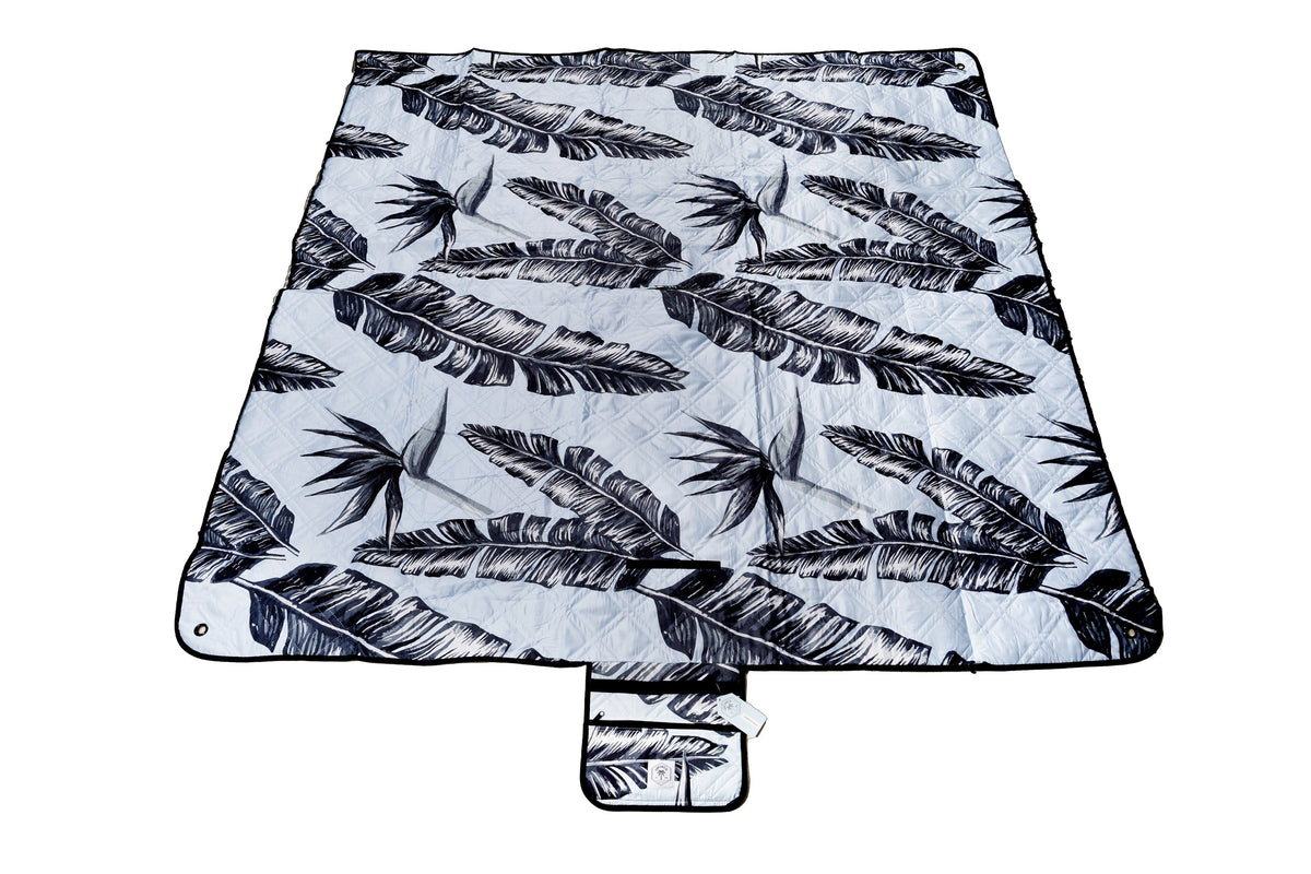 Sorrento Premium Picnic Mat Blanket, 2x2m, Waterproof Base, Carry Strap, Storage Pocket, 4 Ground Pegs