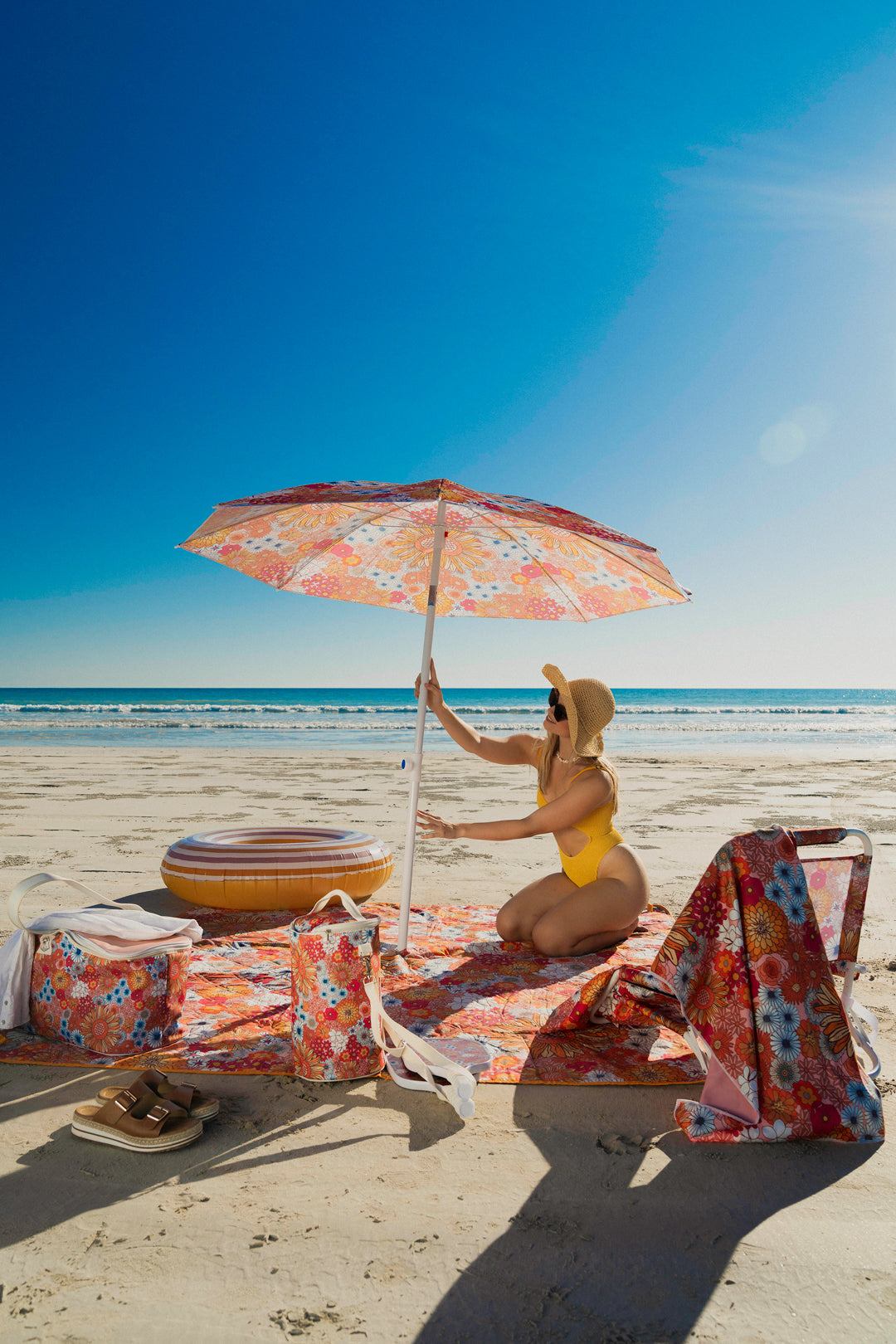 Good Vibes™ Insulated Daytripper Cooler Bag, Full Zip-Around, Sewn in Handles, Folds Flat - Retro Summer