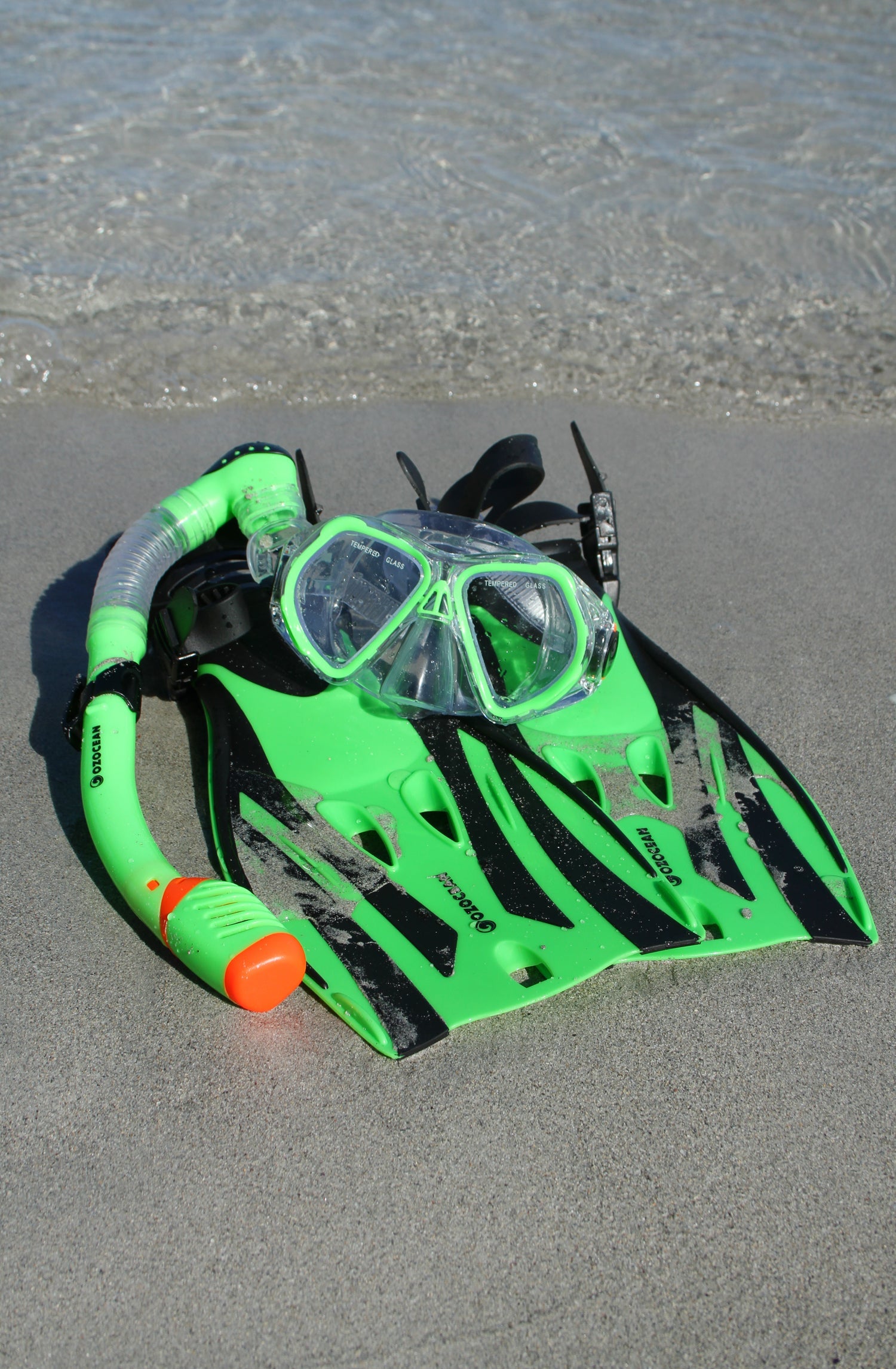 MASK, FIN and SNORKEL SET - TANGALOOMA KIDS