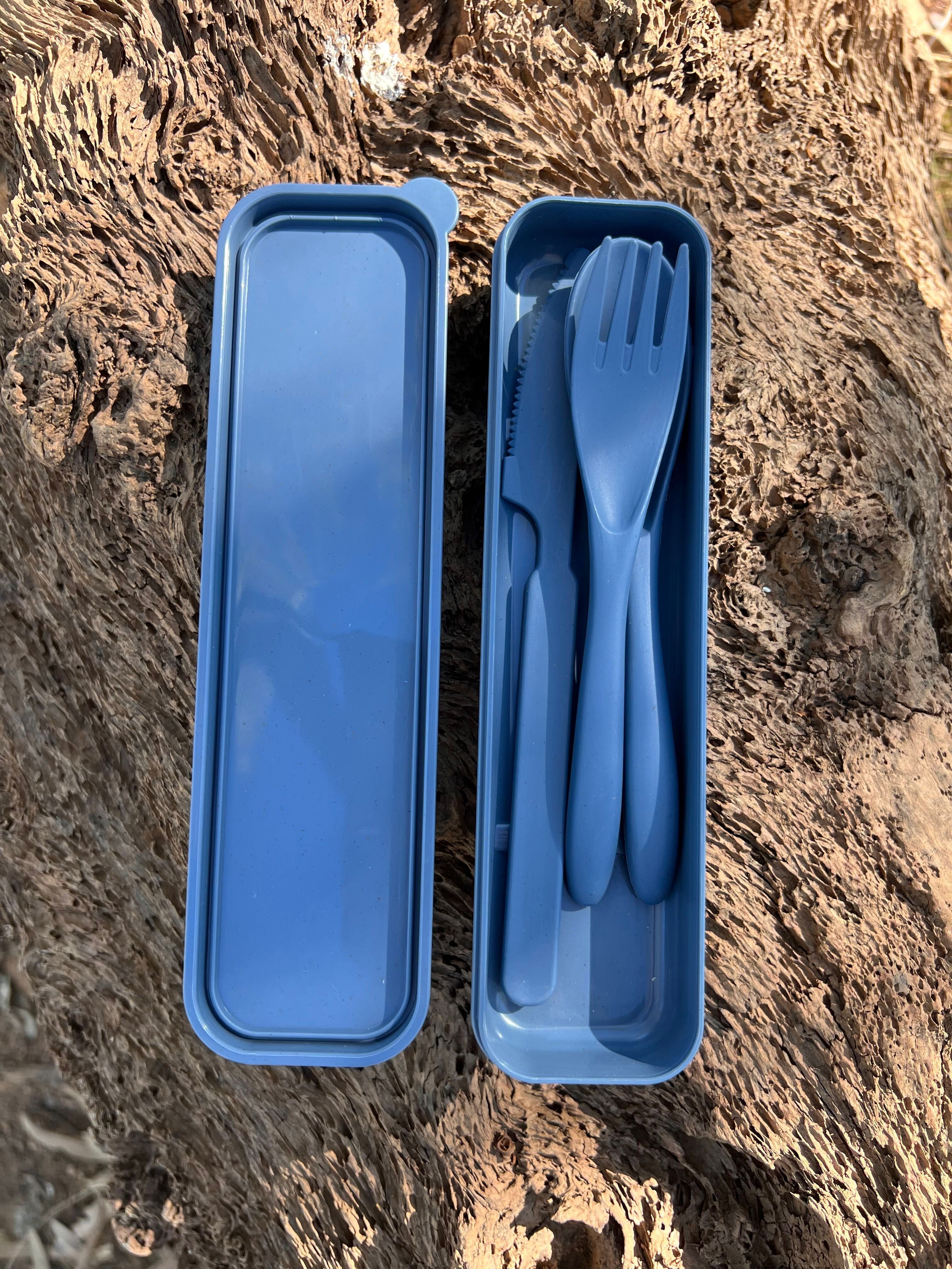 Wildtrak™ Eco Friendly Wheat Straw Cutlery Set in Case - Beige or Blue