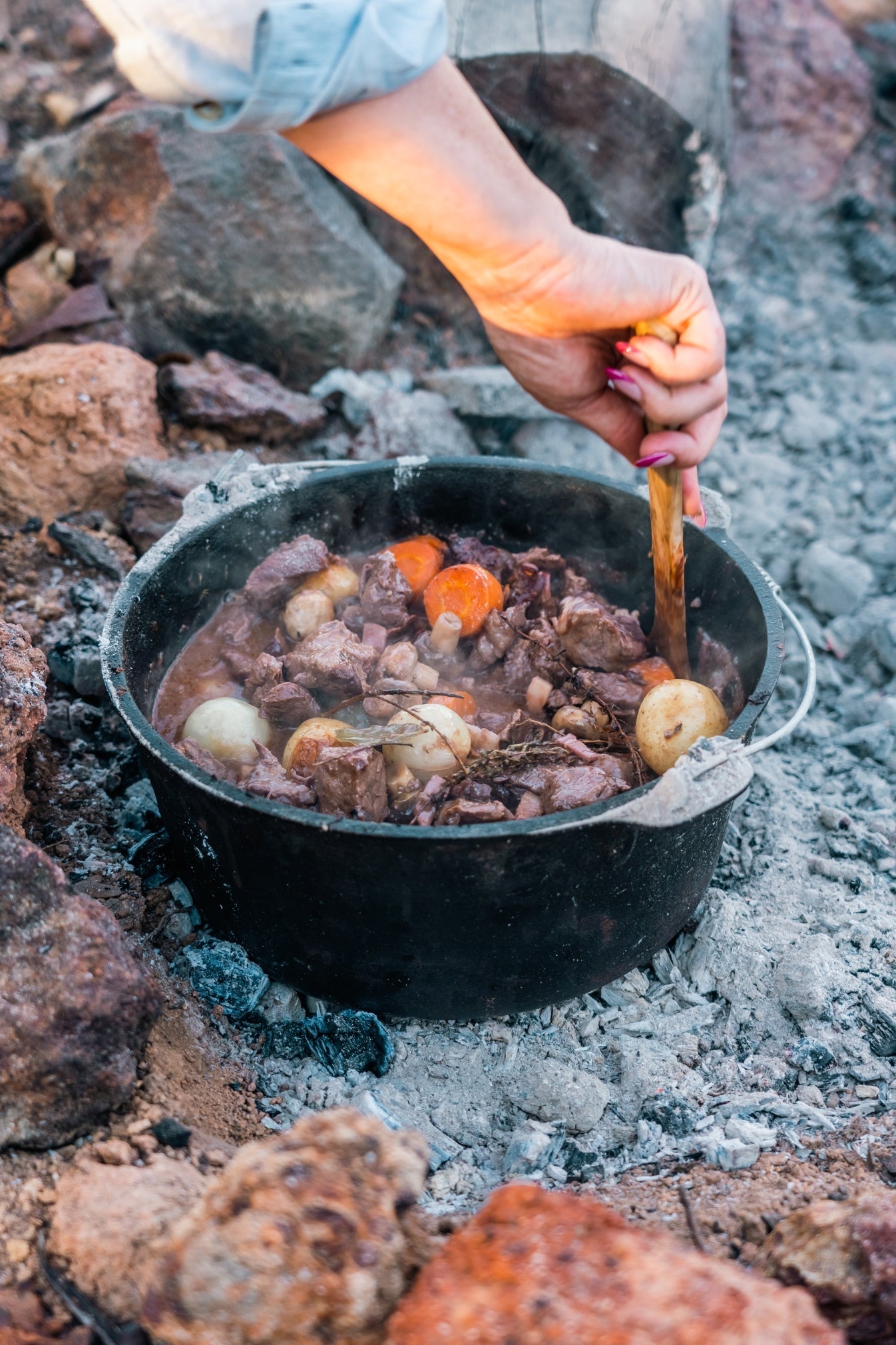 12 QUART CAMP OVEN