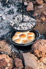 Cast Iron 9 Quart Heavy Duty Pre-Seasoned Round Camp Oven with Lip and Handle 31x16cm