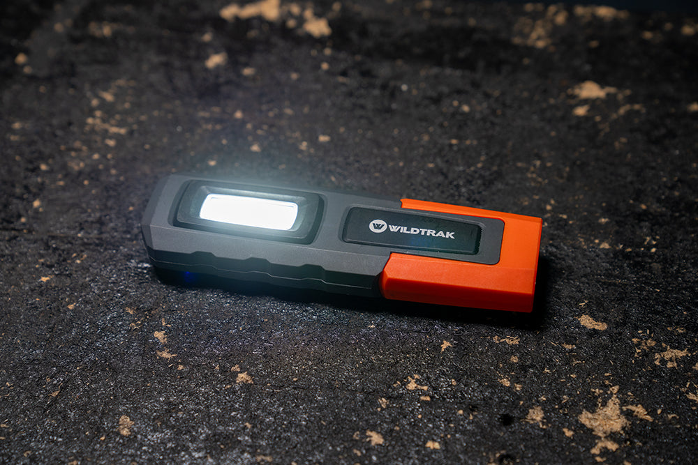 Wildtrak™ Handheld Work Light, Rechargeable, Duel Lighting Modes, 180 Swivel, Magnetic Base, USB-C Fast Charge, Water & Shock Proof