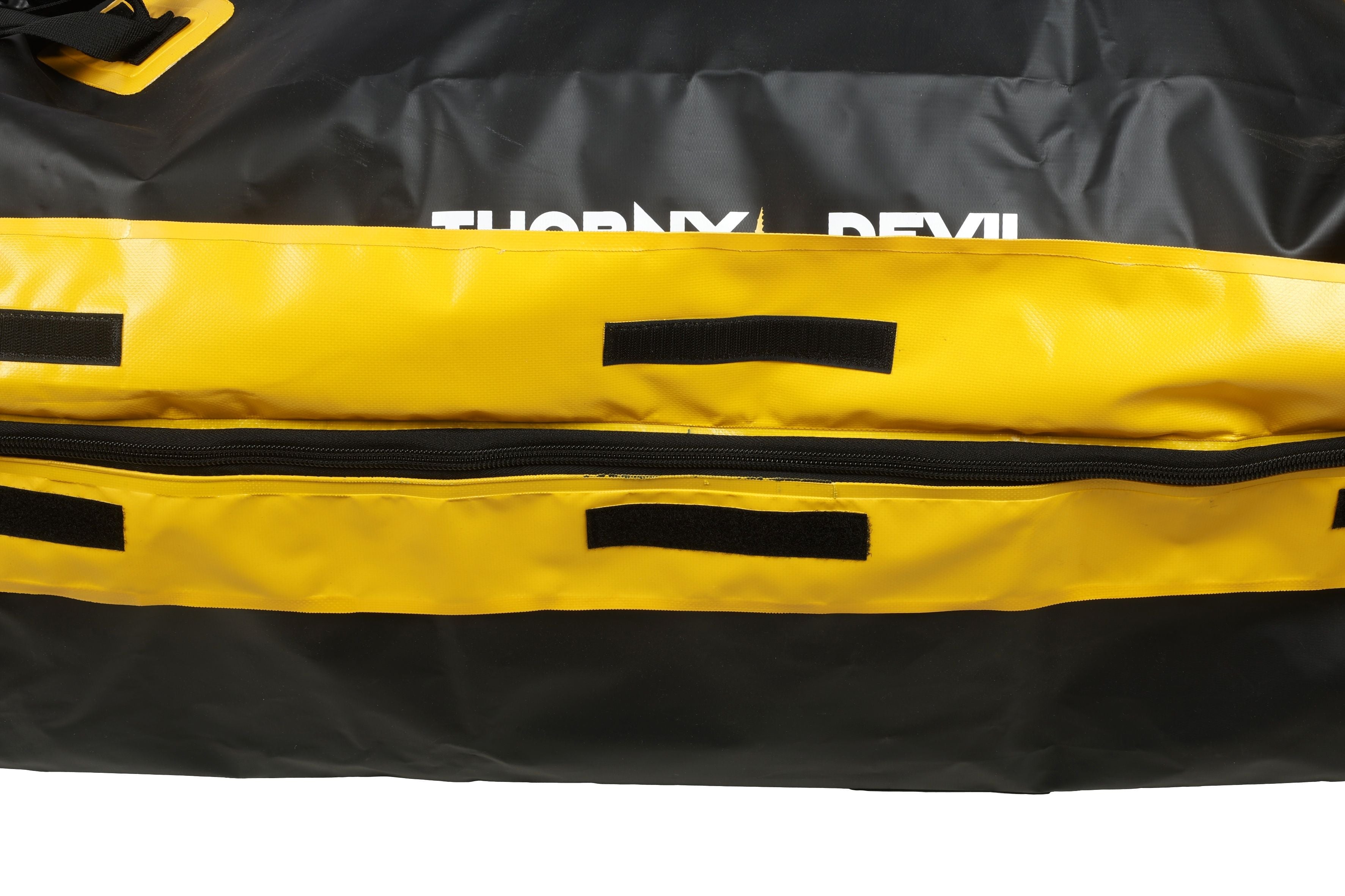 HEAVY DUTY WATERPROOF AND DUSTPROOF ROOFTOP CARGO BAG